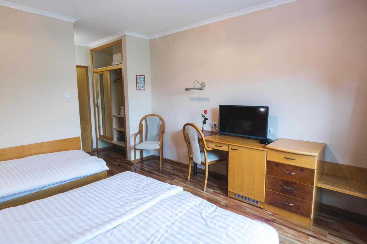 Hotel Smuk Semic Dış mekan fotoğraf